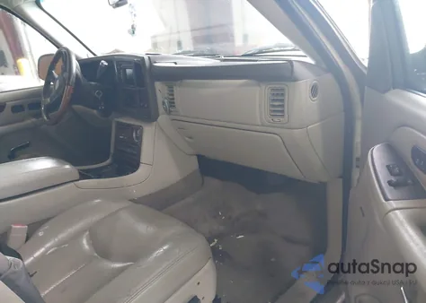 2004 Cadillac Escalade Standard from USA, damaged, VIN 1GYEC63T24R256318